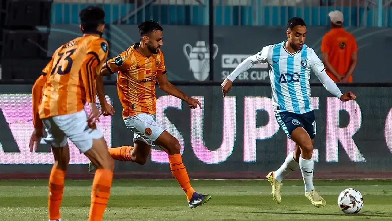 بث مباشر للموقعة.. تردد القنوات الناقلة لمباراة بيراميدز ونهضة بركان في المغرب